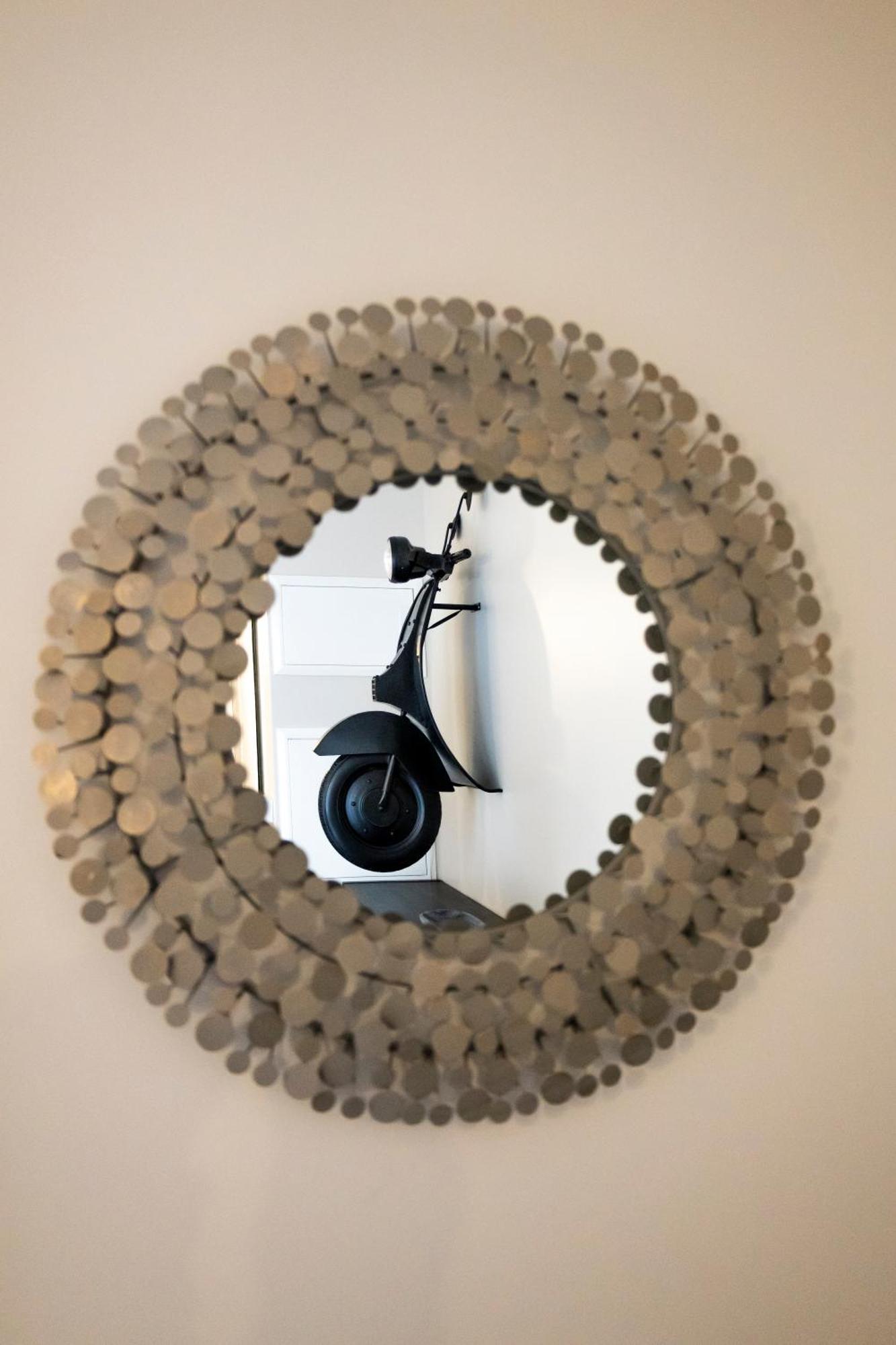 Charmant Studio En Residence Avec Parking Bussy-Saint-Georges Bagian luar foto