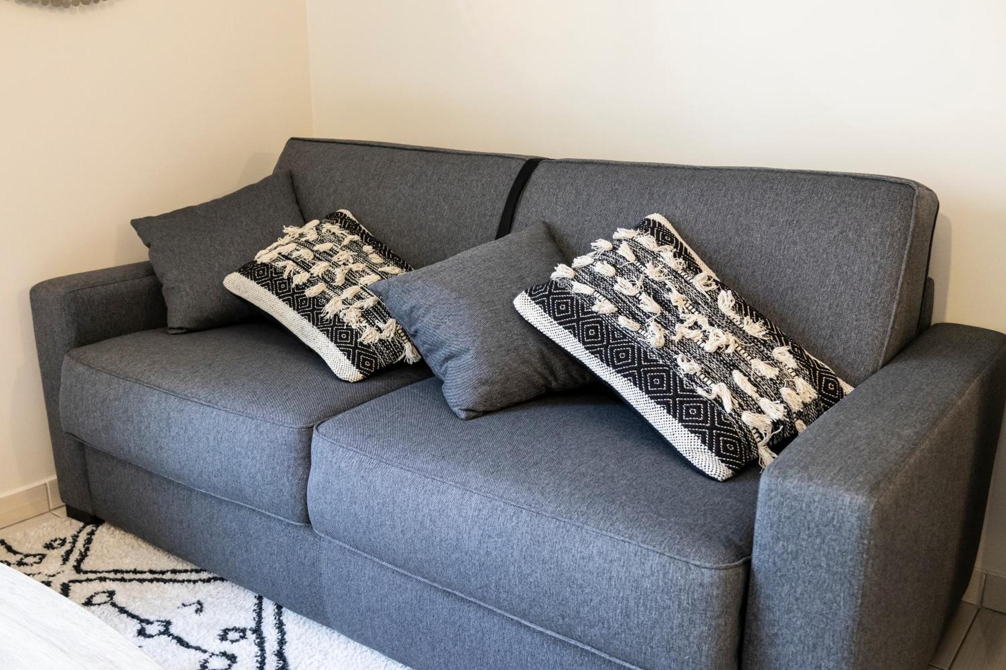 Charmant Studio En Residence Avec Parking Bussy-Saint-Georges Bagian luar foto